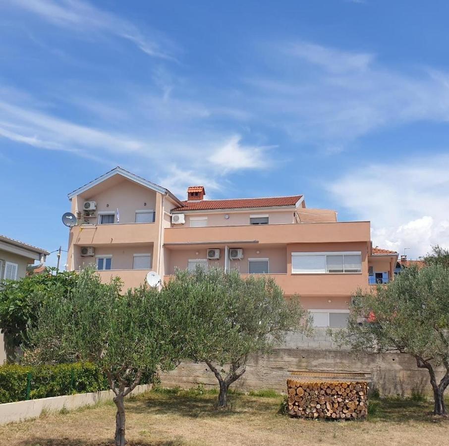 Apartment Beverly Kozino - By The Sea With Free Parking ภายนอก รูปภาพ